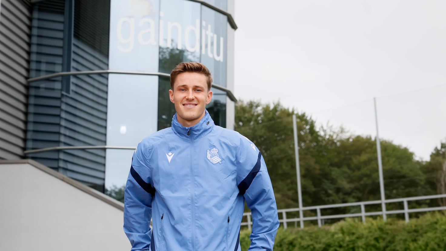 Choosing My Own Path: No Comparisons with Merino and Zubimendi