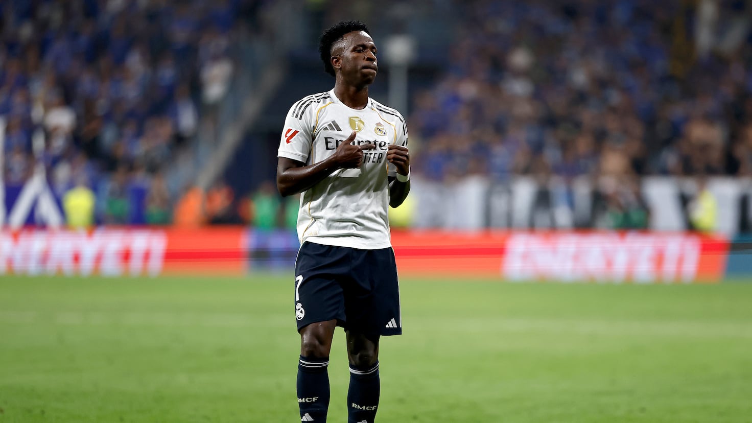 Vinicius: Esperando el Futuro Sin Gastos Excessivos.