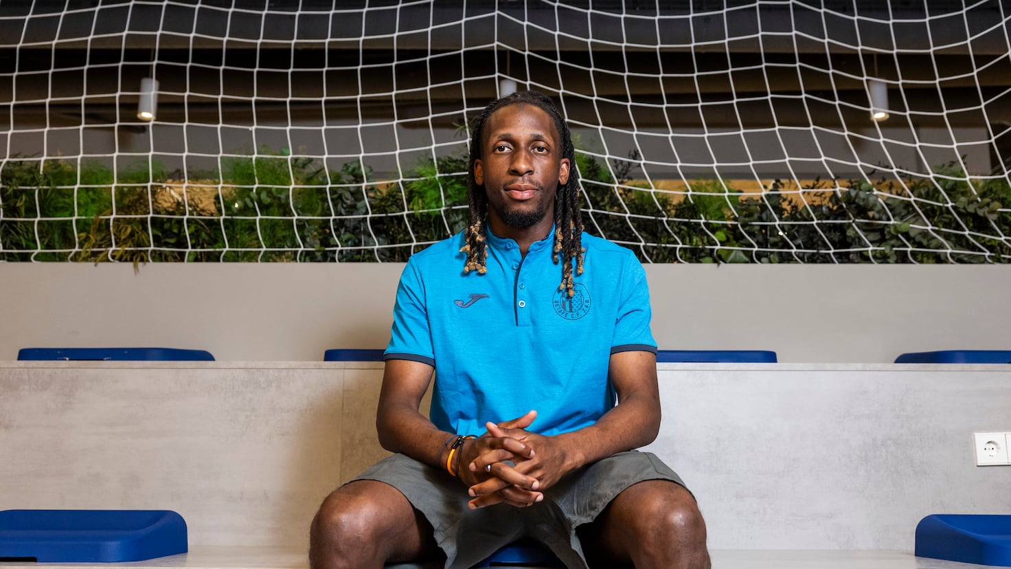 Neyou y Javi Muñoz: Duelo en Mestalla con el Getafe en el horizonte.