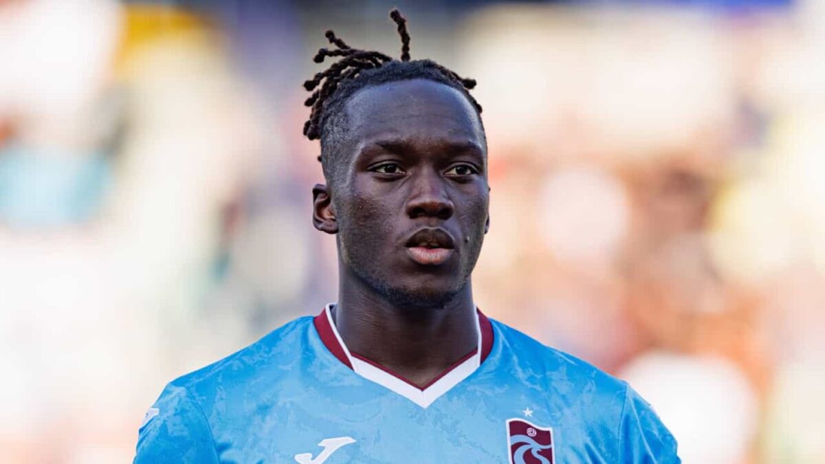 El Sevilla busca cerrar la llegada de Mendy mientras espera vender a un jugador.