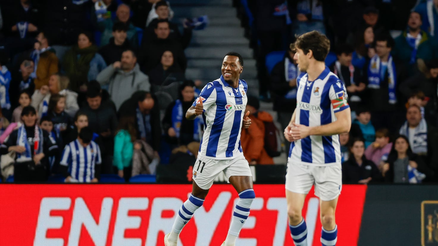 Osasuna busca refuerzo defensivo hasta el último instante.