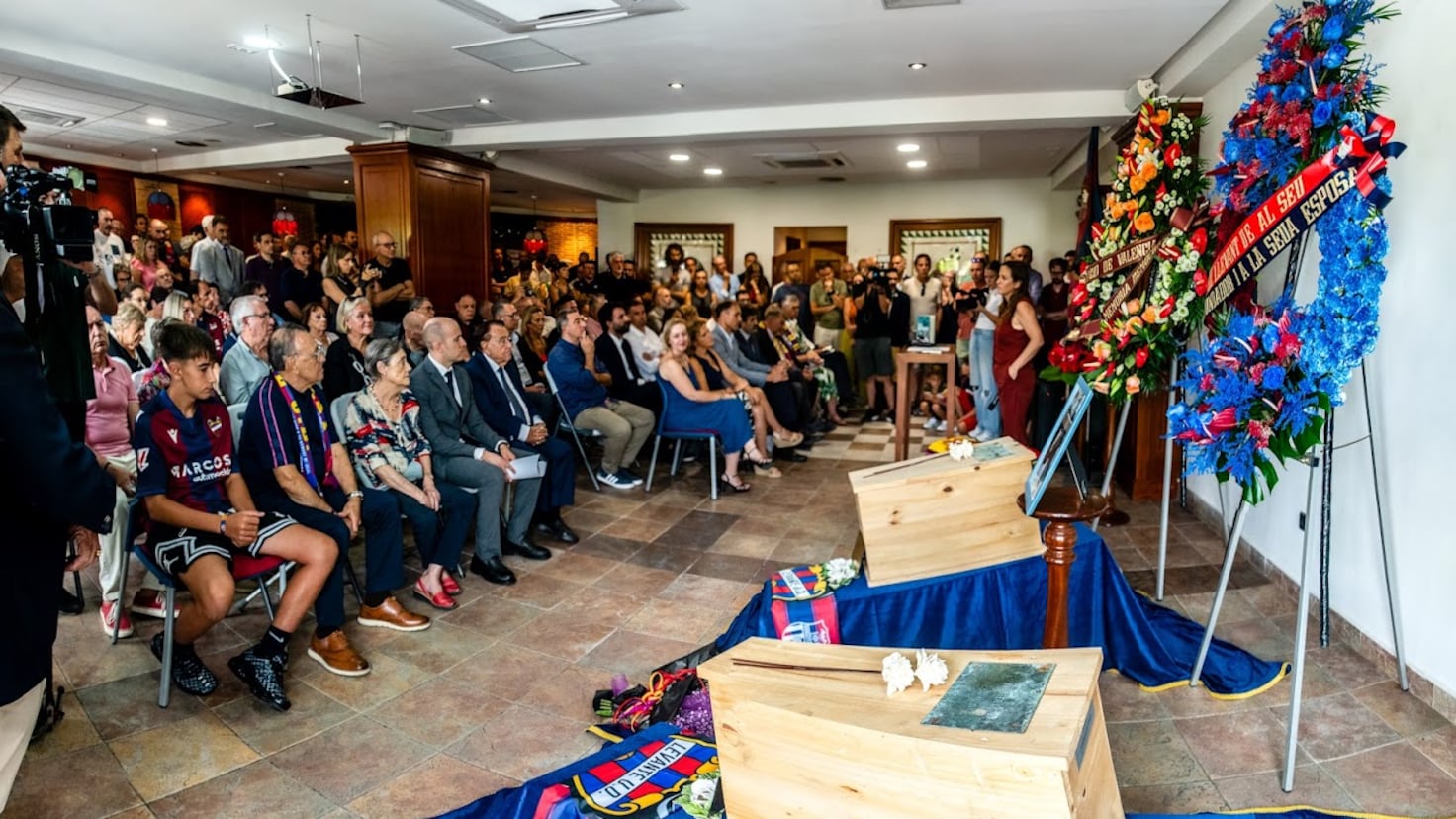 El Levante rinde tributo a su fundador, José Ballester Gozalvo.