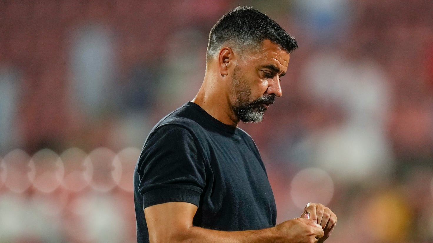 Míchel: Decisiones Enfrentadas entre Precaución y Transformación