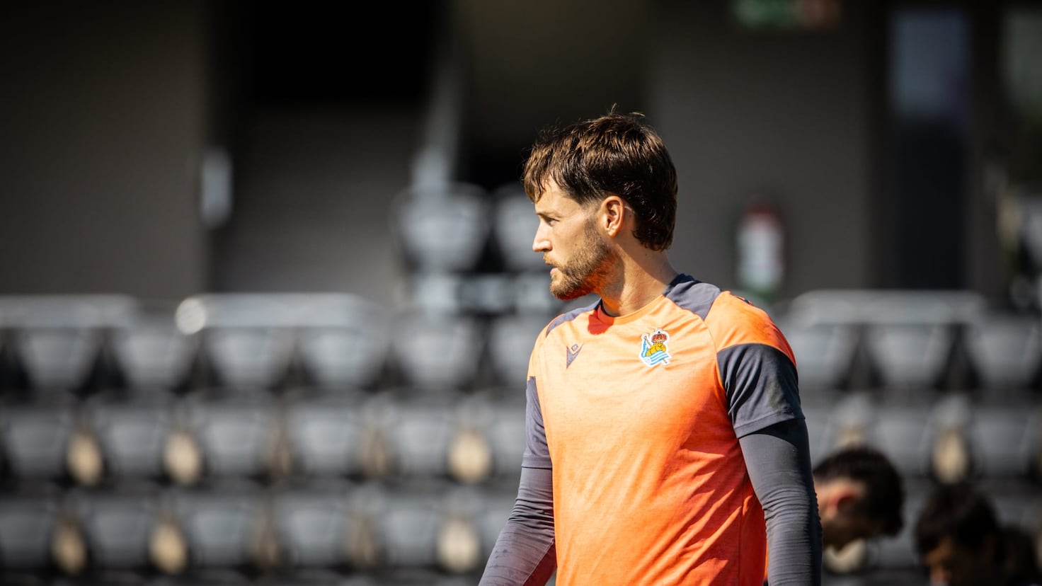 Remiro agradece el incondicional respaldo de la afición en Anoeta