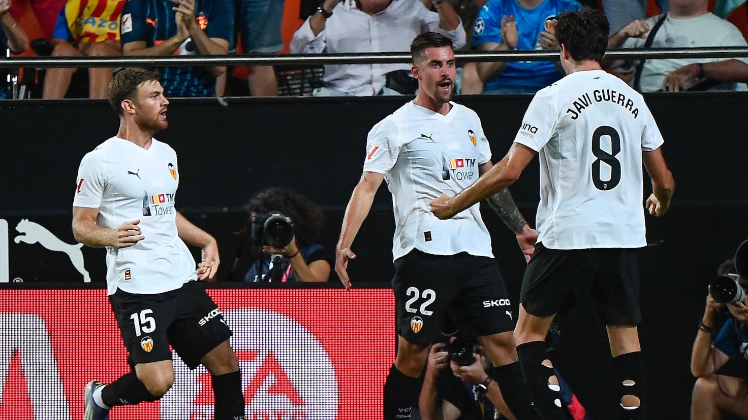 El Valencia fortalece su mediocampo con una defensa impenetrable.