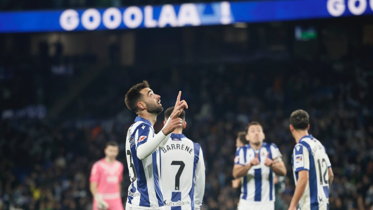 El futuro incierto de los tres talentos de la Real Sociedad.