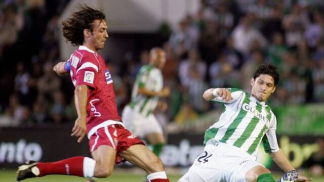 Amrabat: Un Eco de Rivalidades Pasadas y Recuerdos de Edu