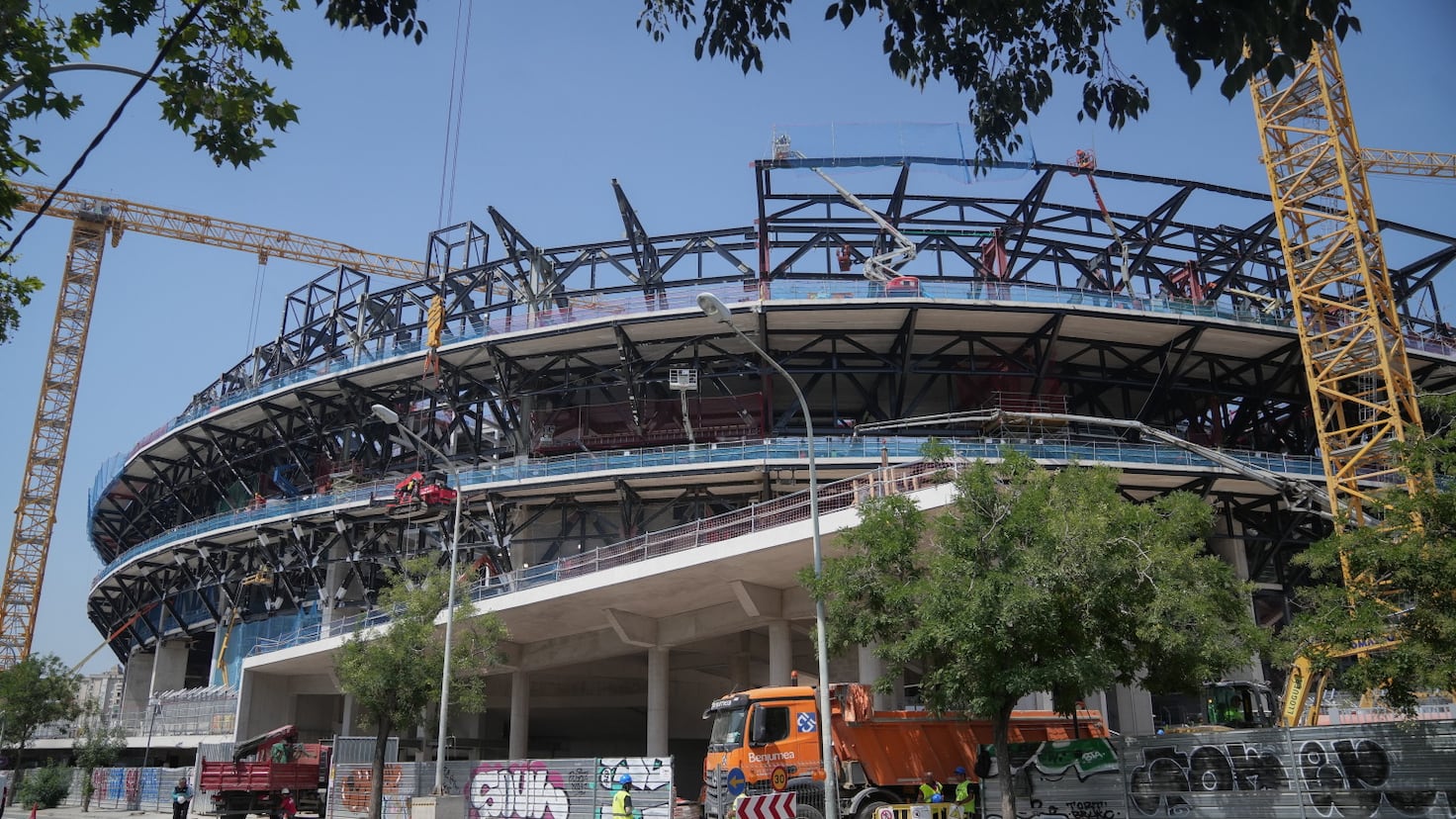 La Guardia Urbana frena la construcción del Camp Nou y denuncia a Limak.