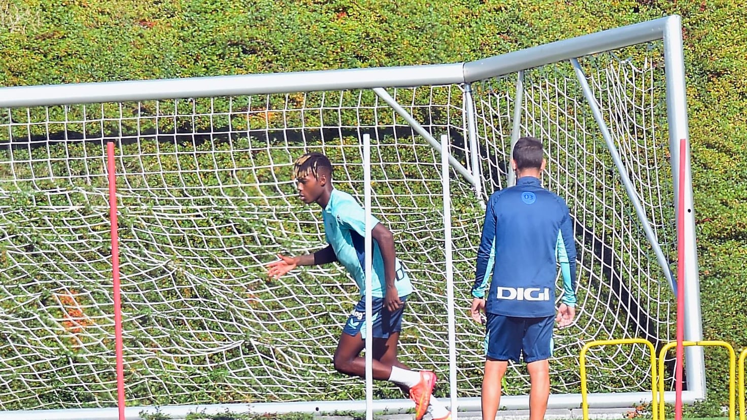 Nico Williams sigue sin integrarse al grupo.