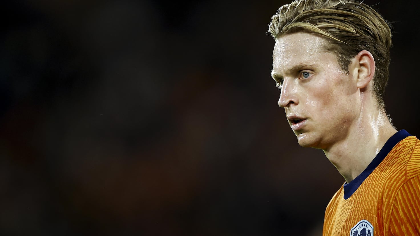 De Jong Lays Down the Law to Flick