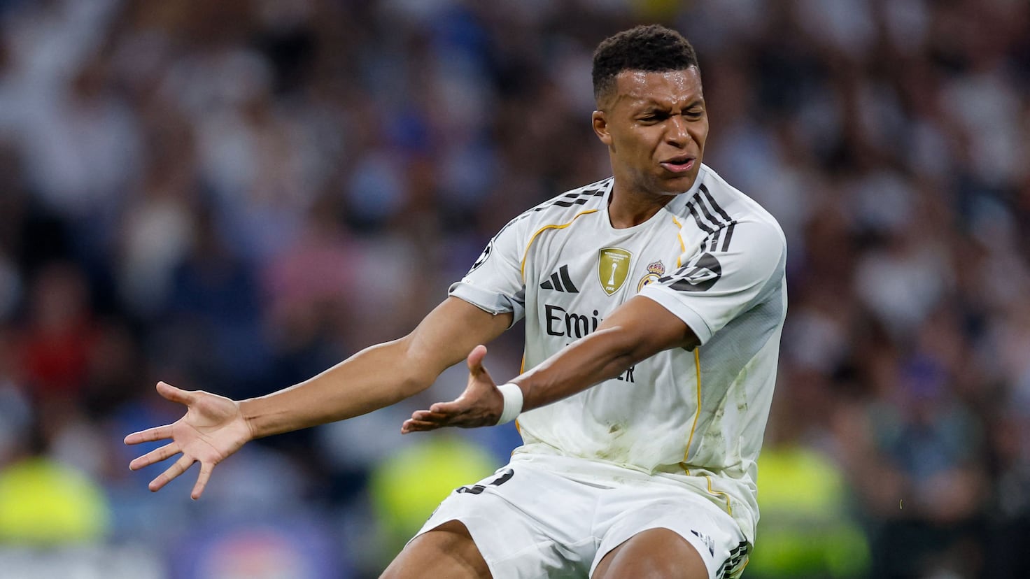 Mbappé Channels Dembélé's Style on the Field