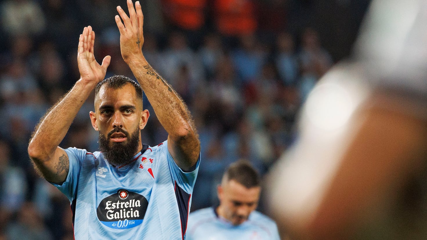 Sabores del Fútbol: El Panda y las Estrellas en la Mesa.