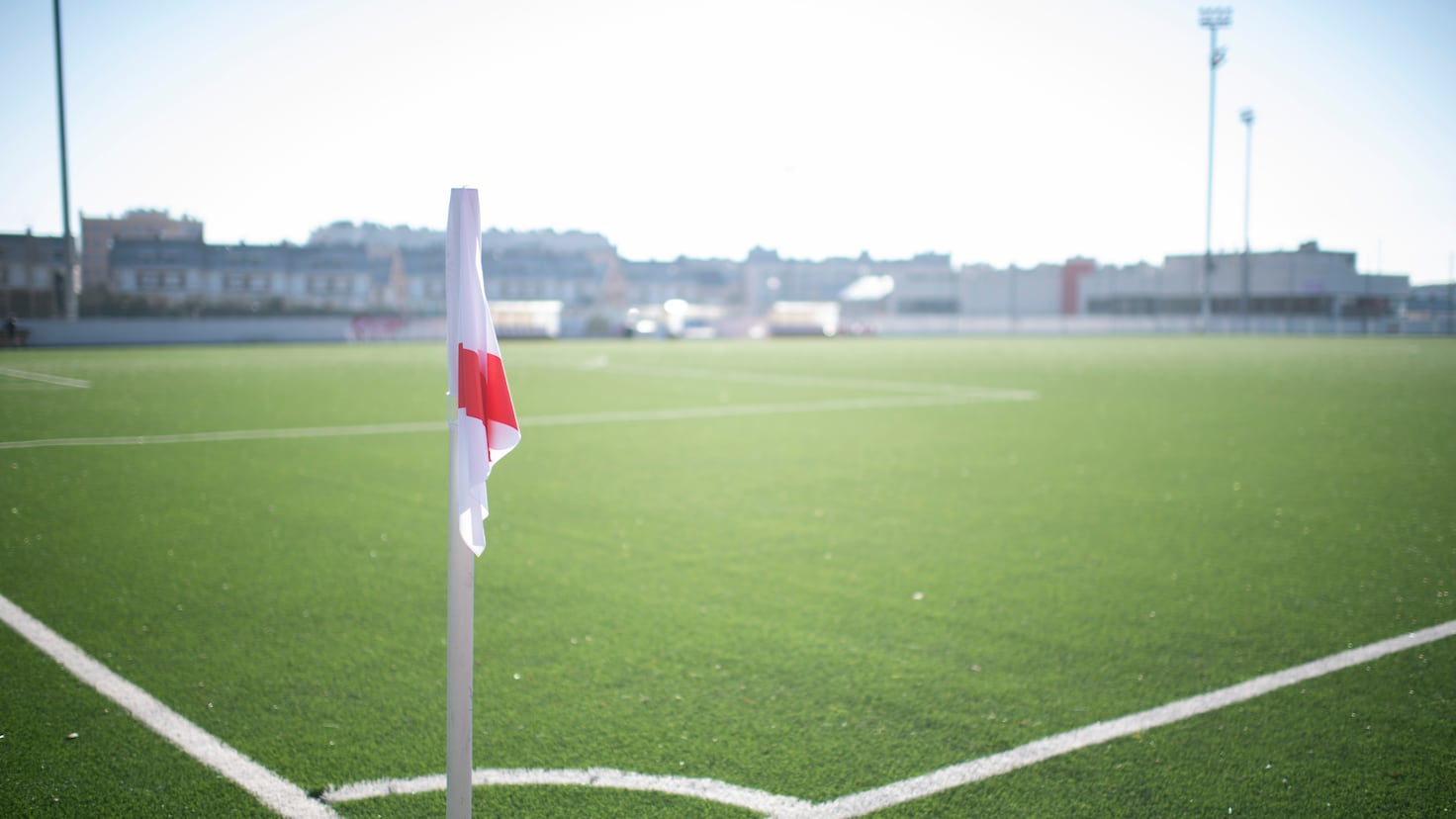 Suspensión del Rayo B Alcalá por el estado del césped artificial