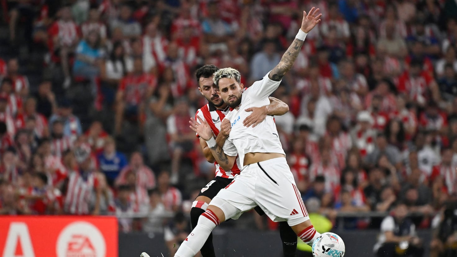 Januzaj se pierde el enfrentamiento ante el Barcelona.