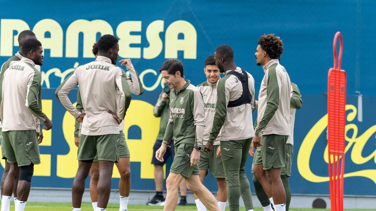 Marcelino elige estabilidad ante los retos de la Champions.