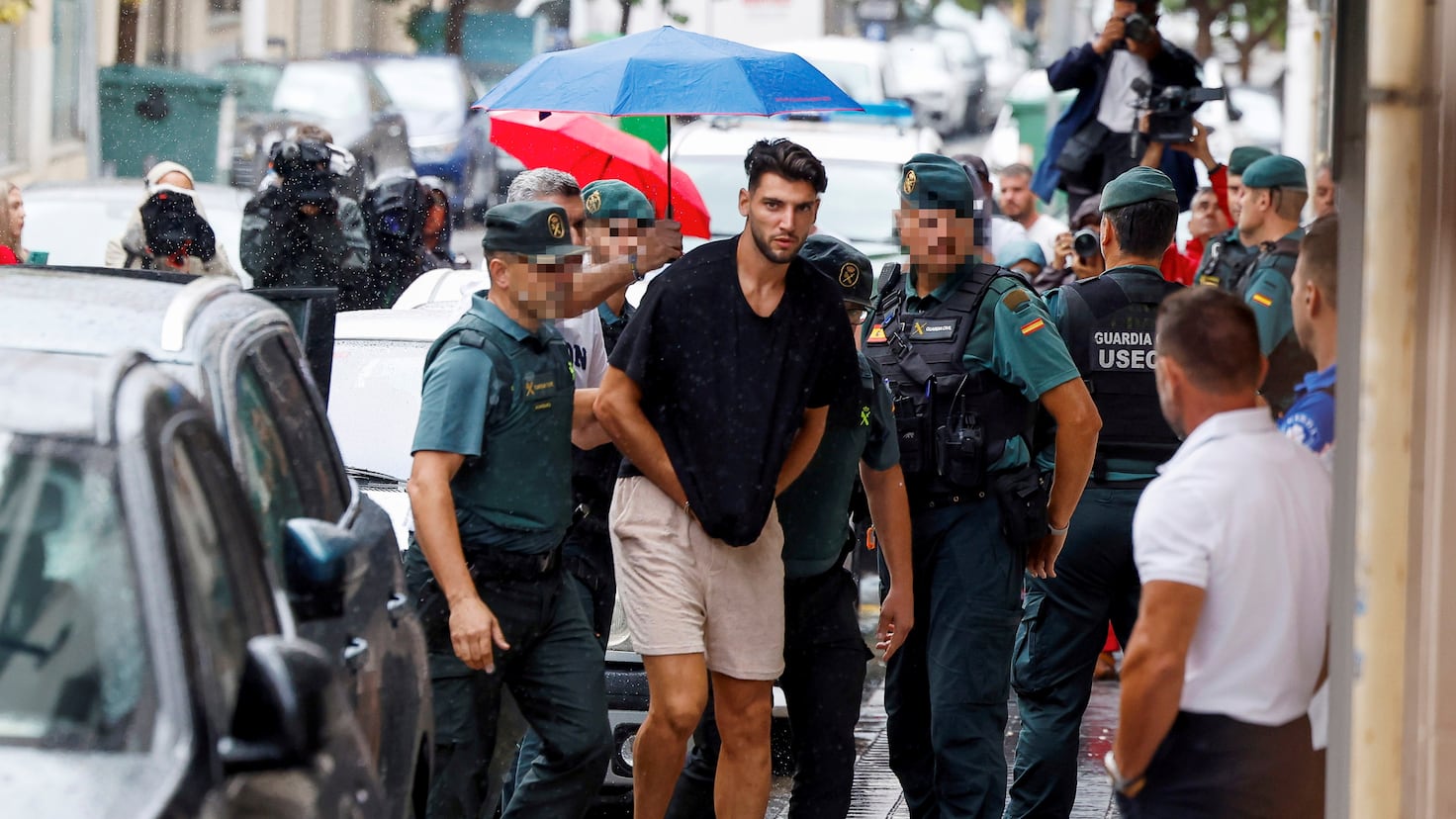 Rafa Mir se enfrenta a un proceso judicial por denuncias de agresión sexual.