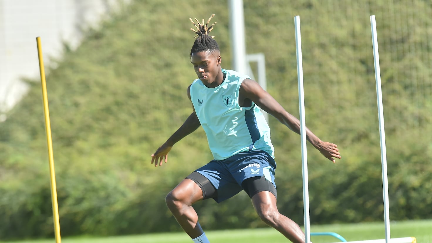 Nico's Triumphant Return: A Celebration by El Athletic